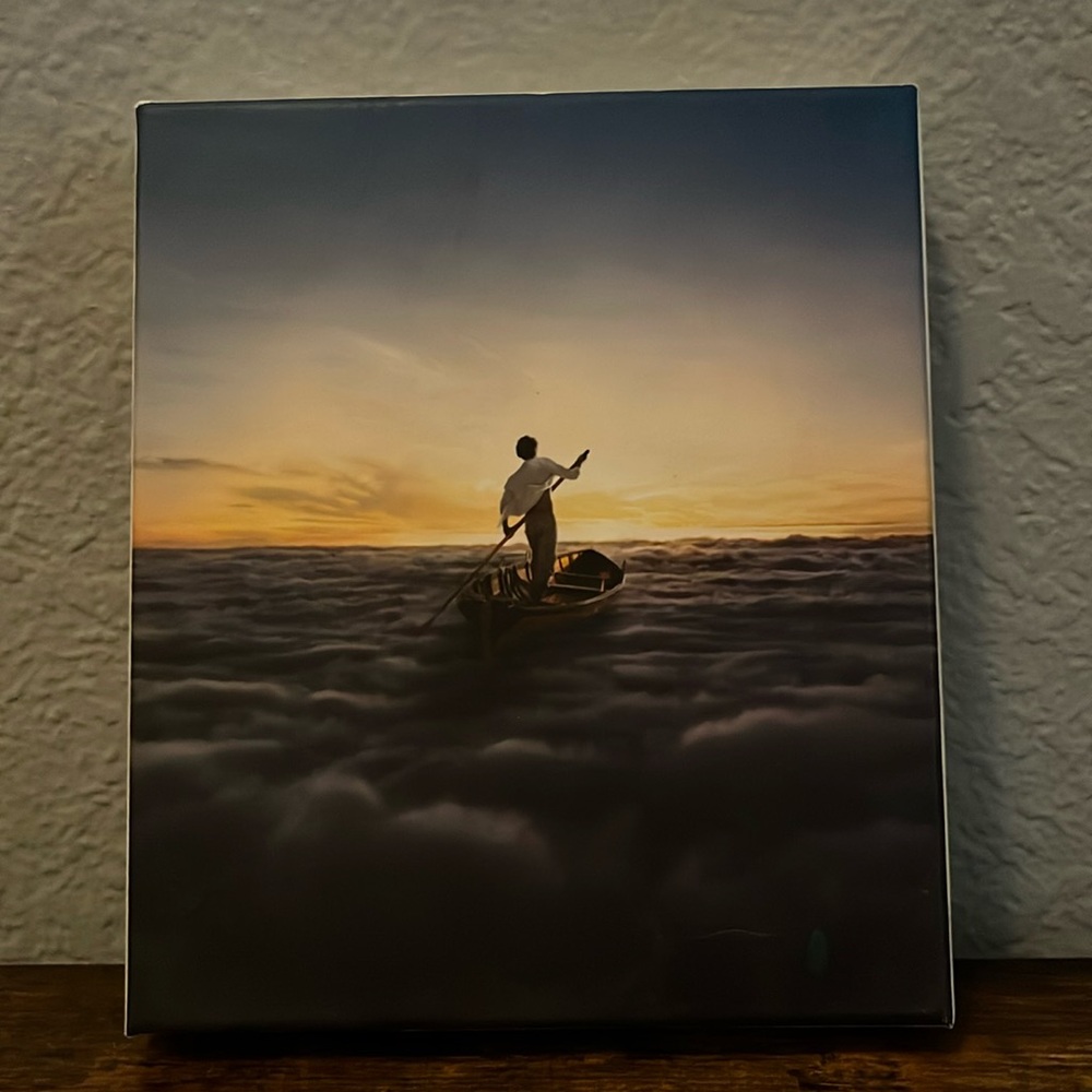 Pink Floyd The Endless River Deluxe [CD + Blu-ray].  ** MINT ** Small booklet